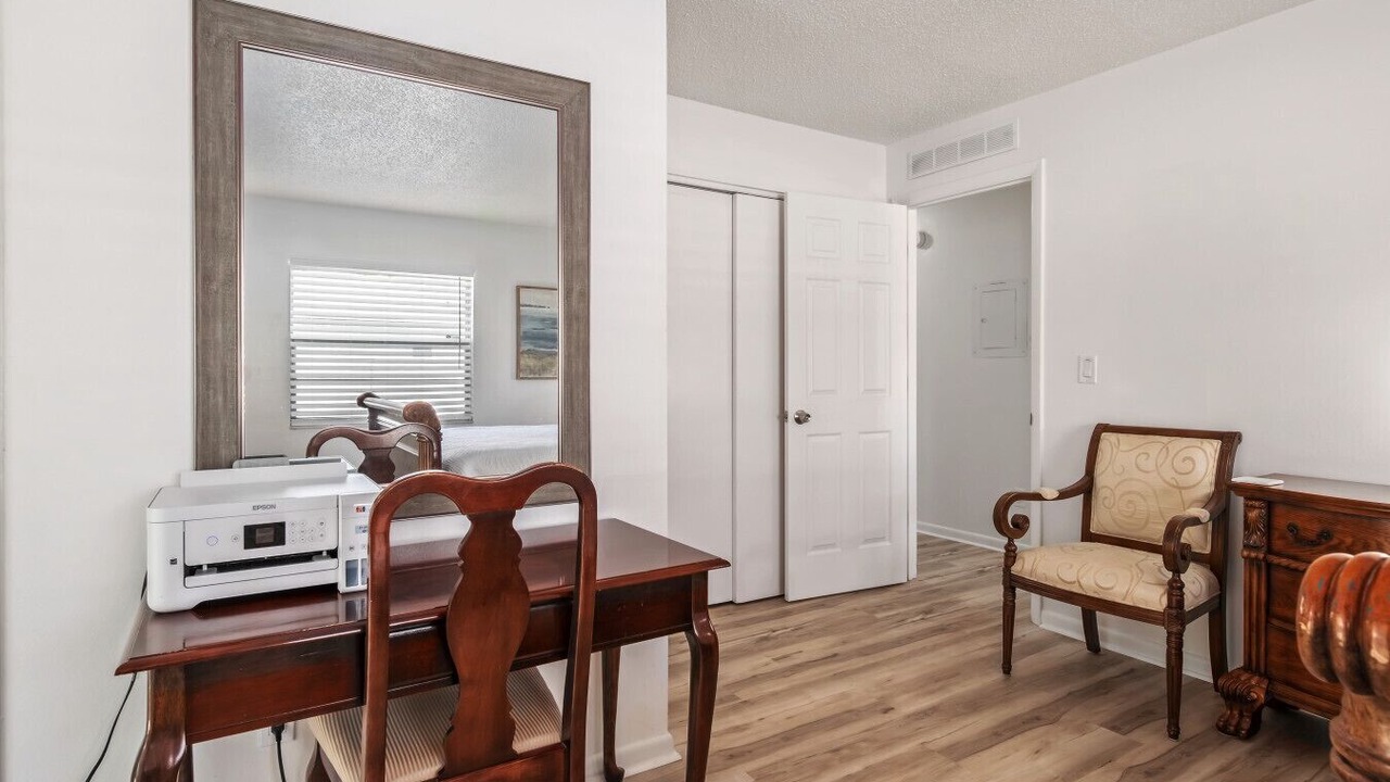 Photo of Bedroom in Silver Springs Shores