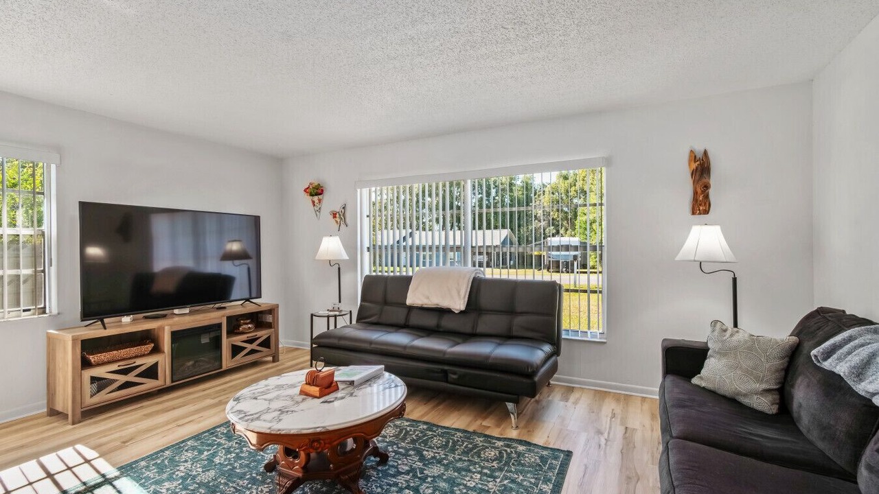 Photo of Bedroom in Silver Springs Shores
