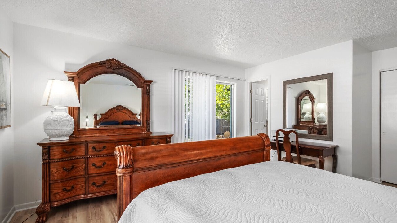 Photo of Bedroom in Silver Springs Shores