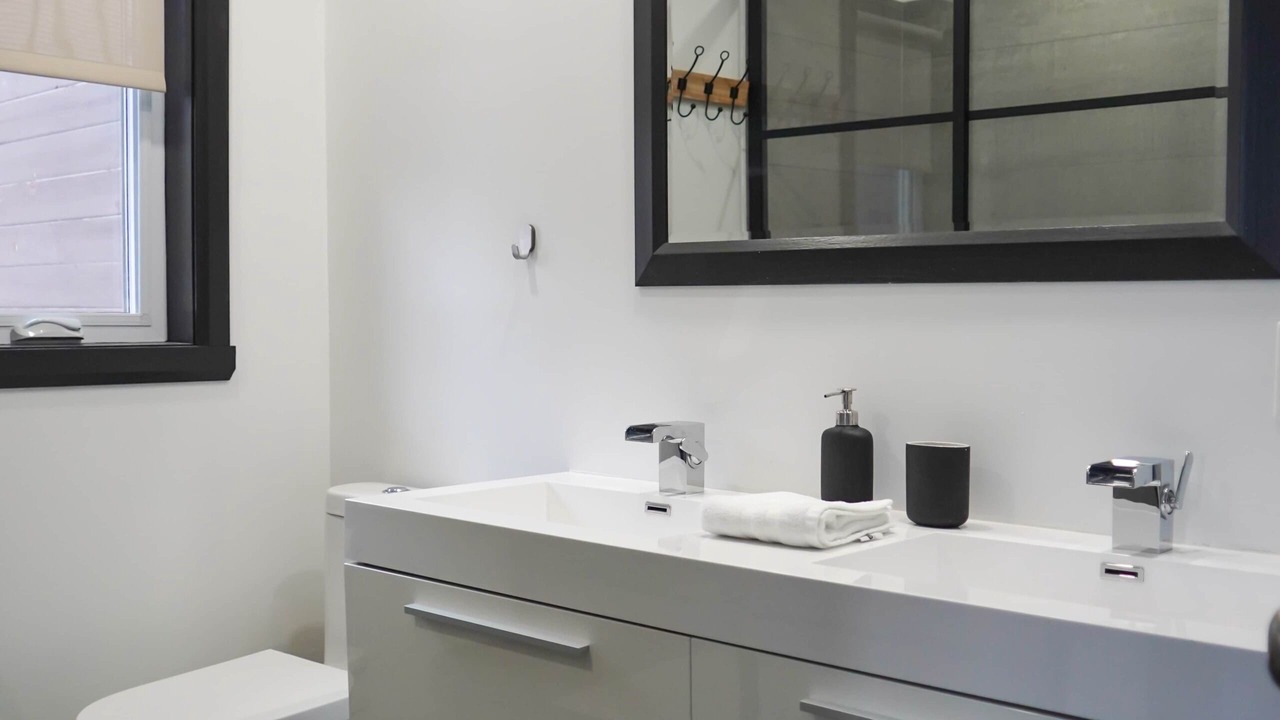 Photo of Bathroom in Saint-David-de-Falardeau