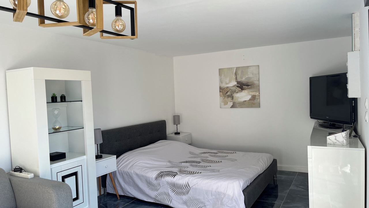 Photo of Bedroom in Entraigues-sur-la-Sorgue
