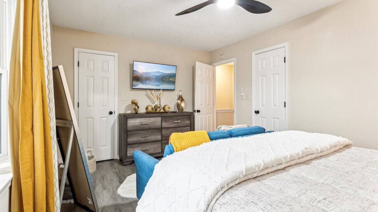 Photo of Bedroom in Northwest