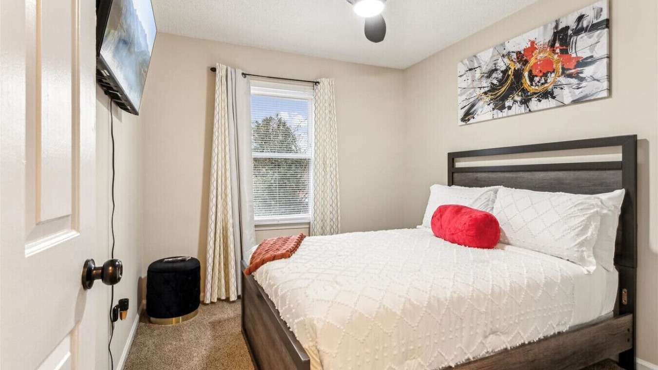 Photo of Bedroom in Northwest