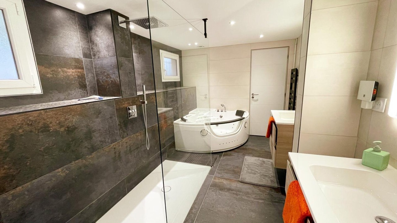Photo of Bathroom in Chambray-les-Tours