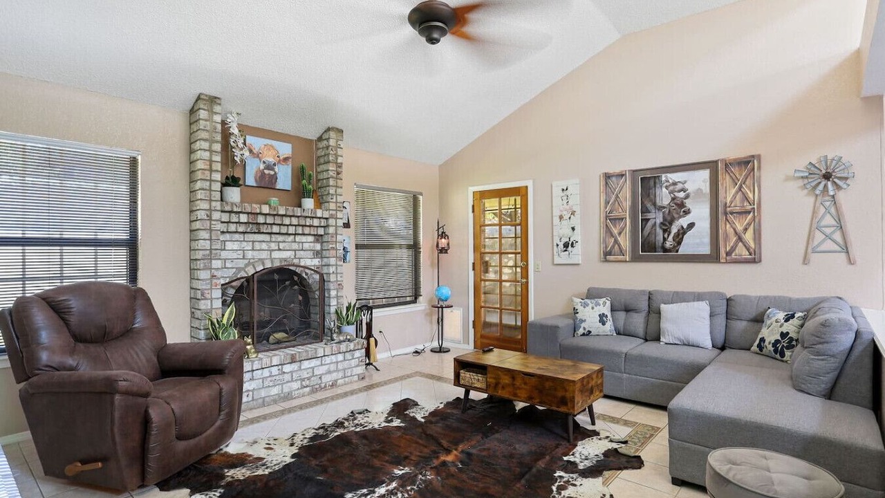 Photo of Livingroom in El Paso