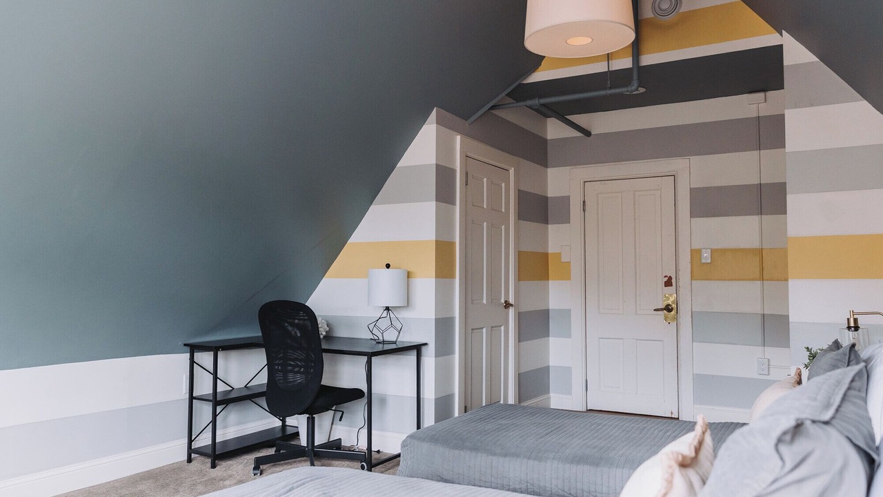 Photo of Bedroom in Summit - University