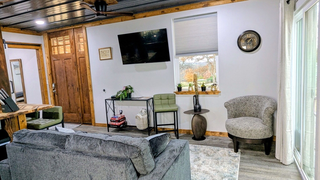 Photo of Livingroom in Jackson County