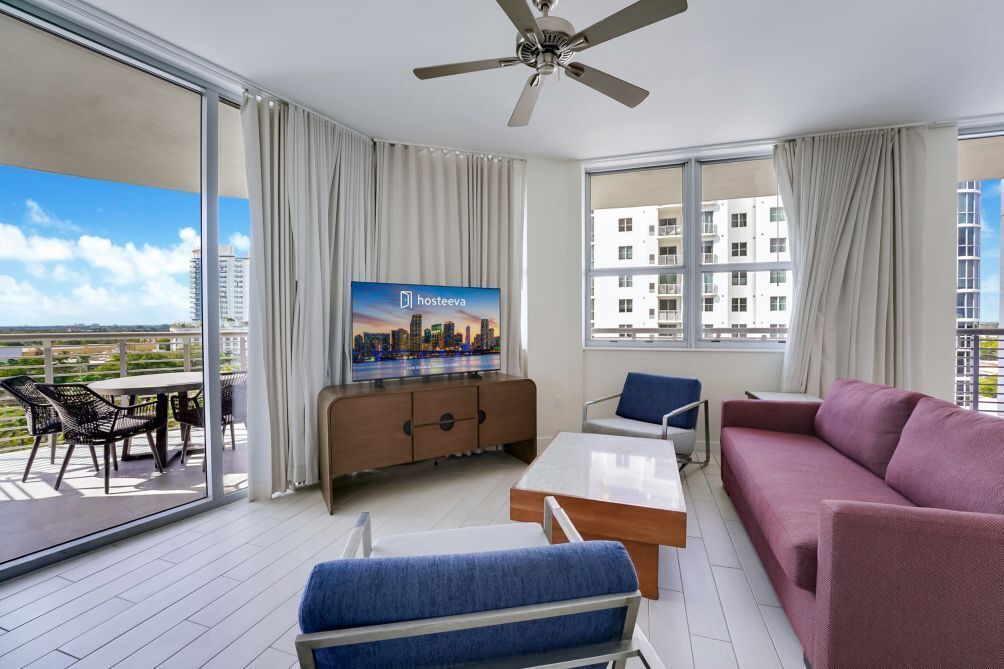 Photo of Livingroom in Downtown Hollywood