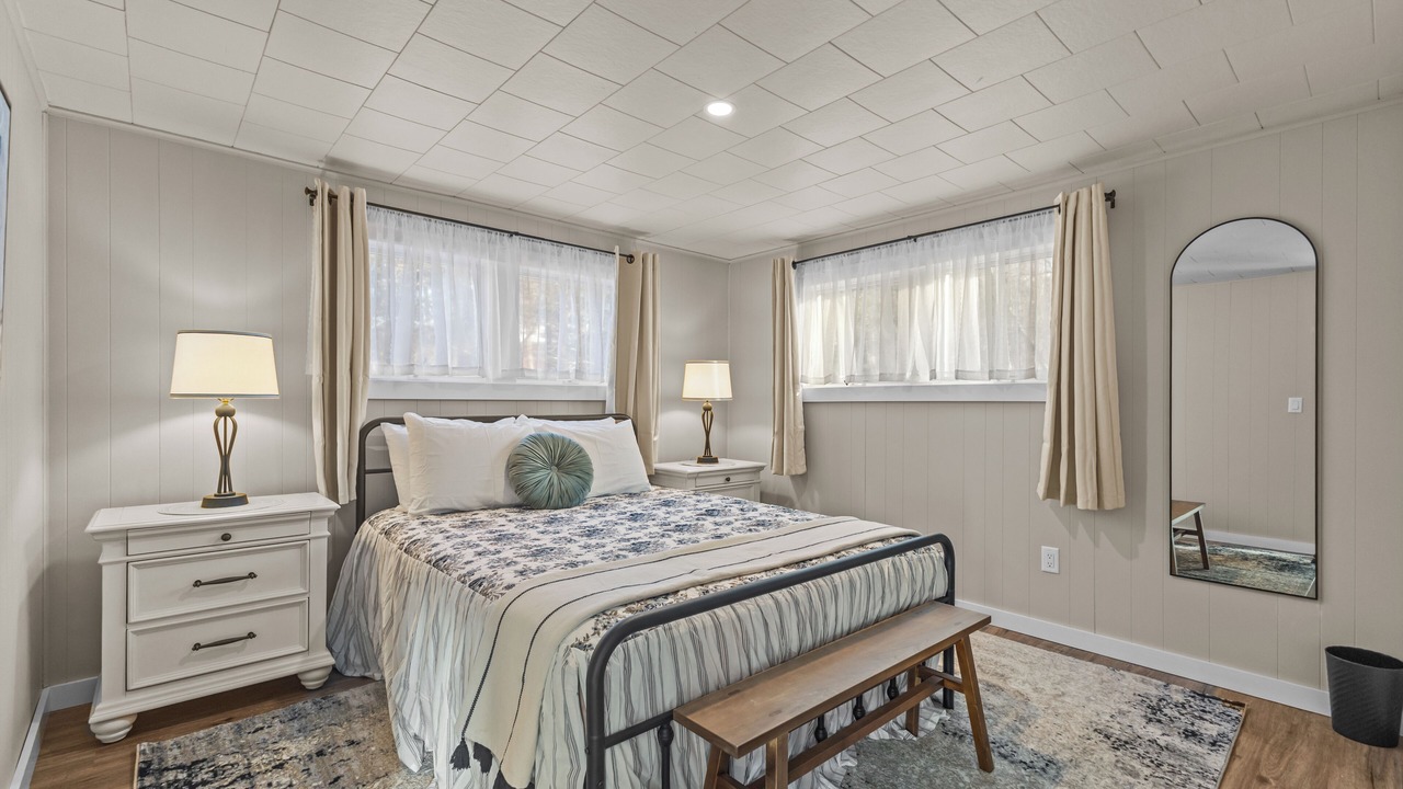 Photo of Bedroom in Stowe Hollow