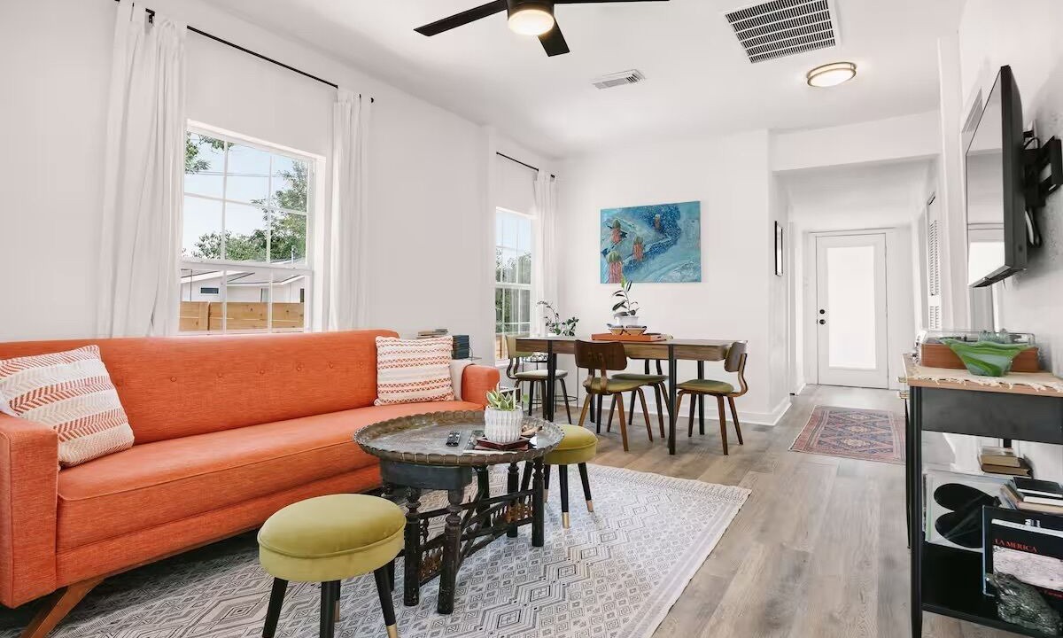 Photo of Livingroom in Blackshear-Prospect Hill