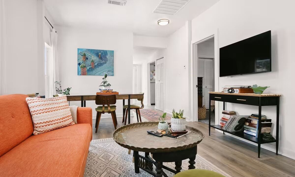 Photo of Livingroom in Blackshear-Prospect Hill