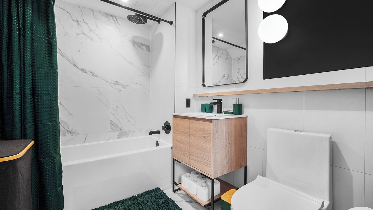 Photo of Bathroom in Greenpoint