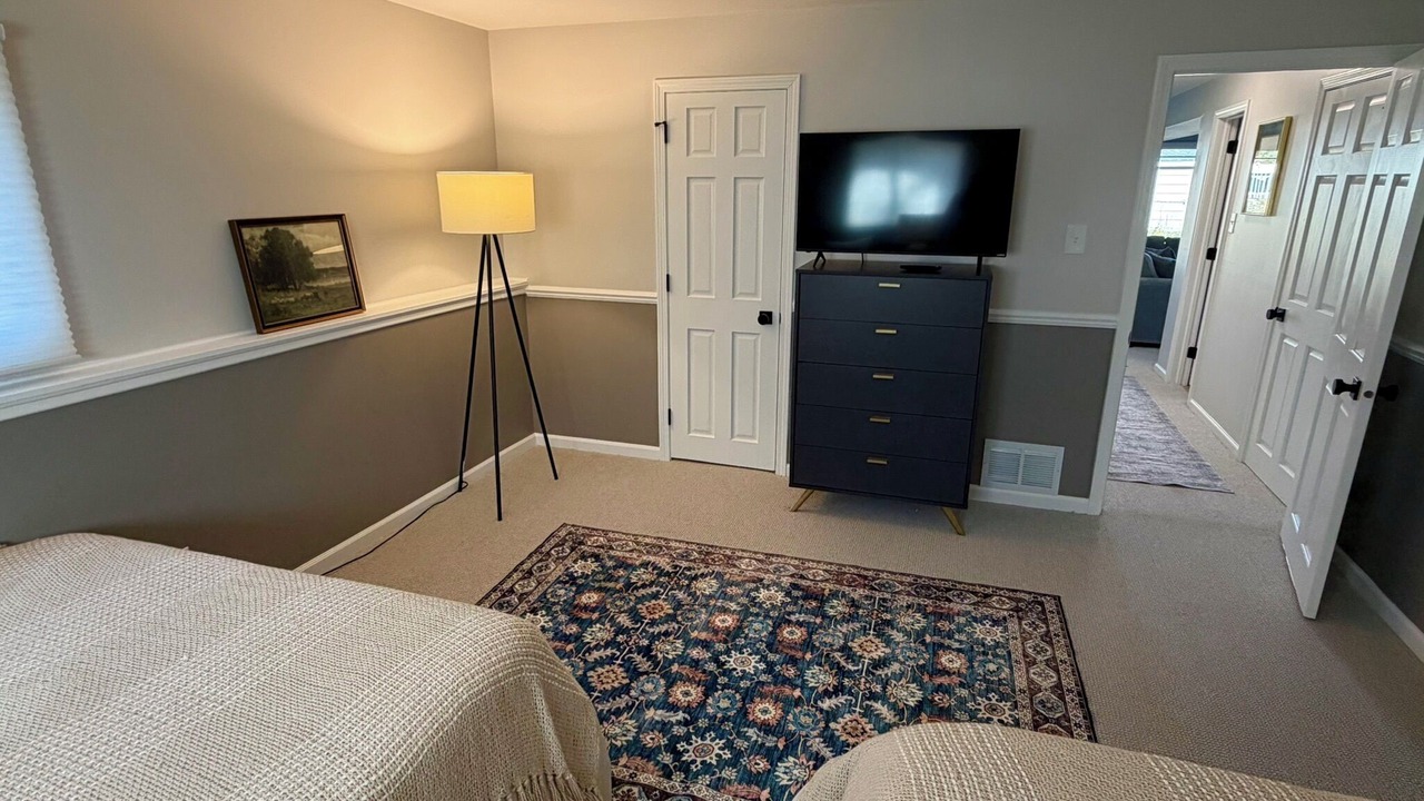 Photo of Bedroom in Glen Ellyn
