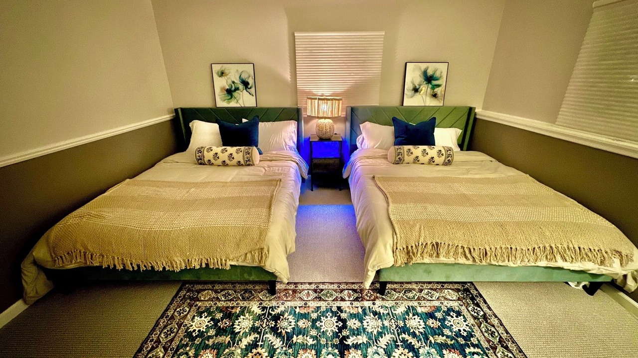 Photo of Bedroom in Glen Ellyn