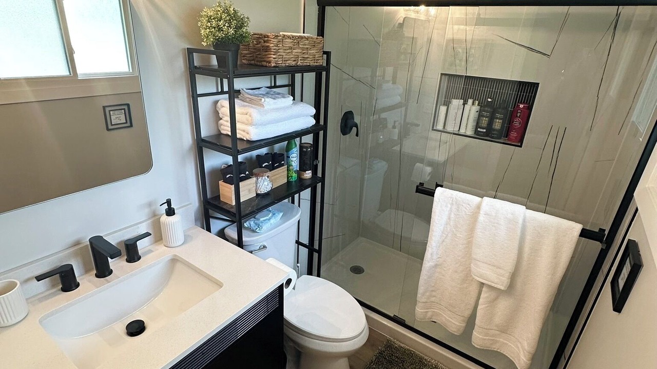 Photo of Bathroom in Glen Ellyn