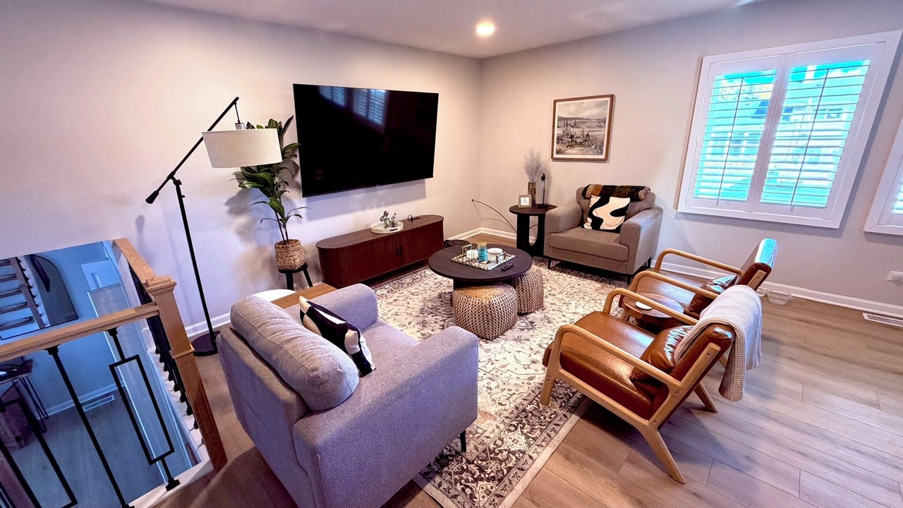 Photo of Livingroom in Glen Ellyn