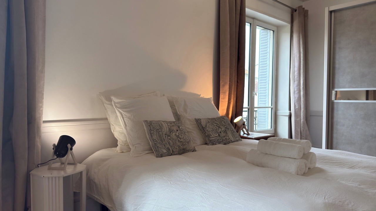 Photo of Bedroom in Ury