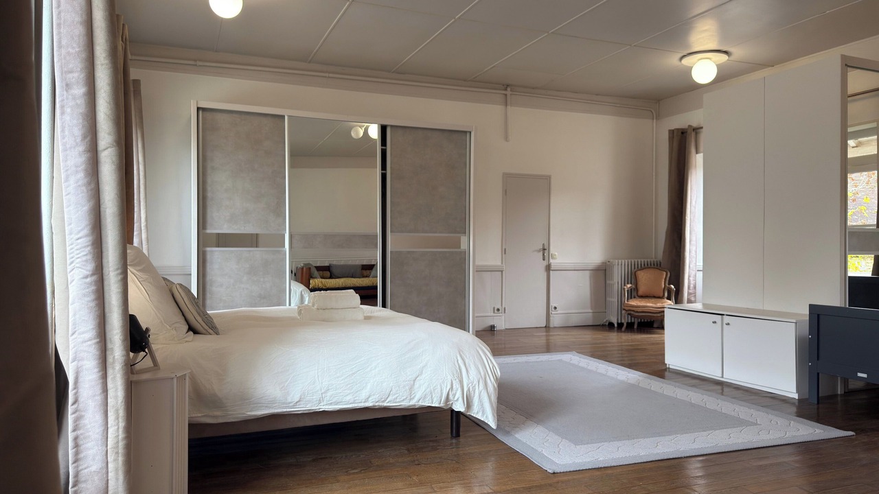 Photo of Bedroom in Ury