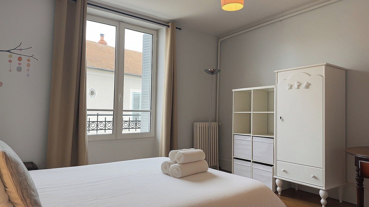Photo of Bedroom in Ury
