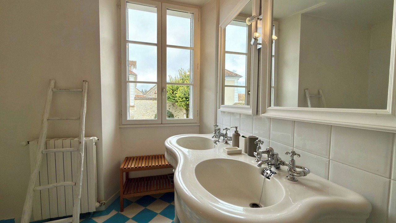 Photo of Bathroom in Ury