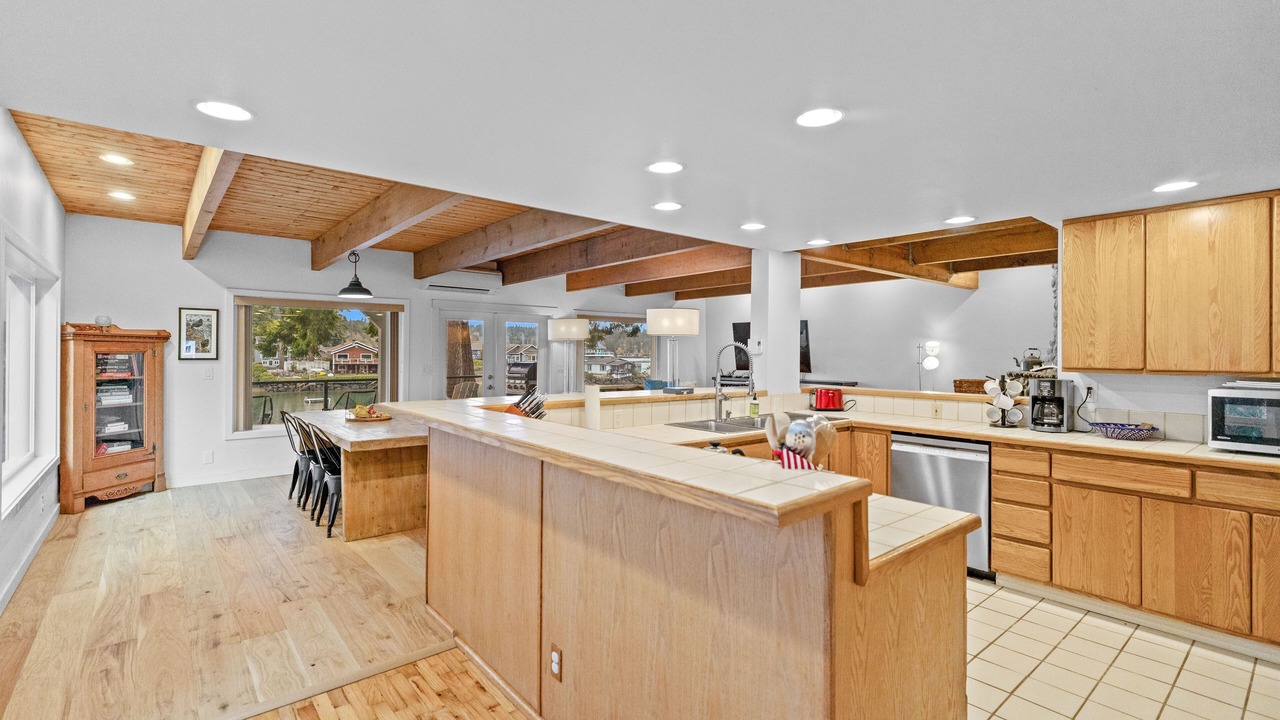Photo of Kitchen in West Hills