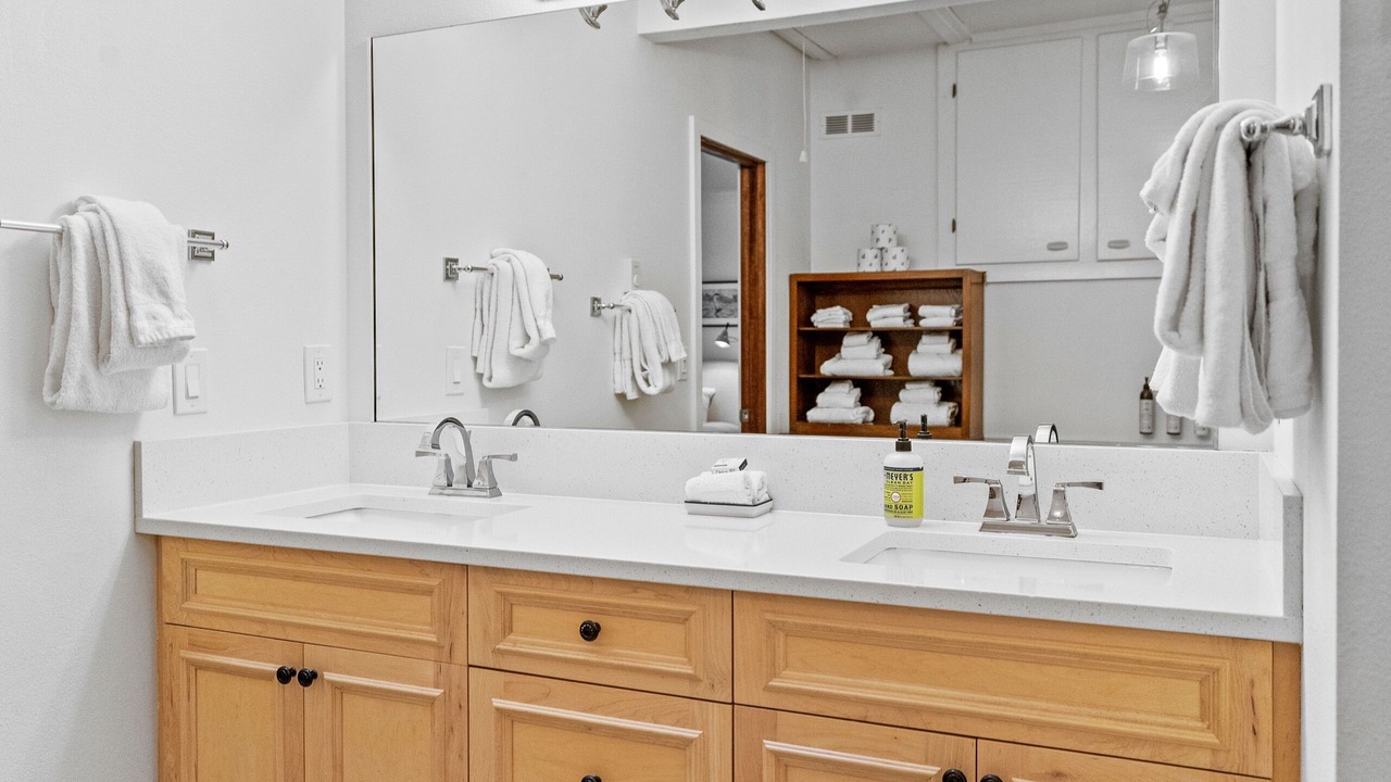 Photo of Bathroom in West Hills