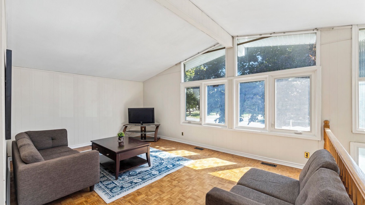 Photo of Livingroom in Kingston