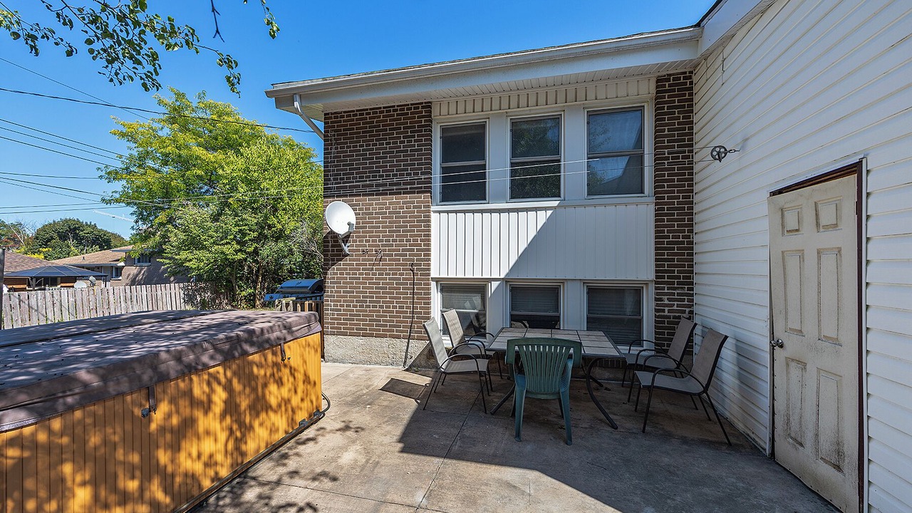 Photo of Outdoor in Kingston