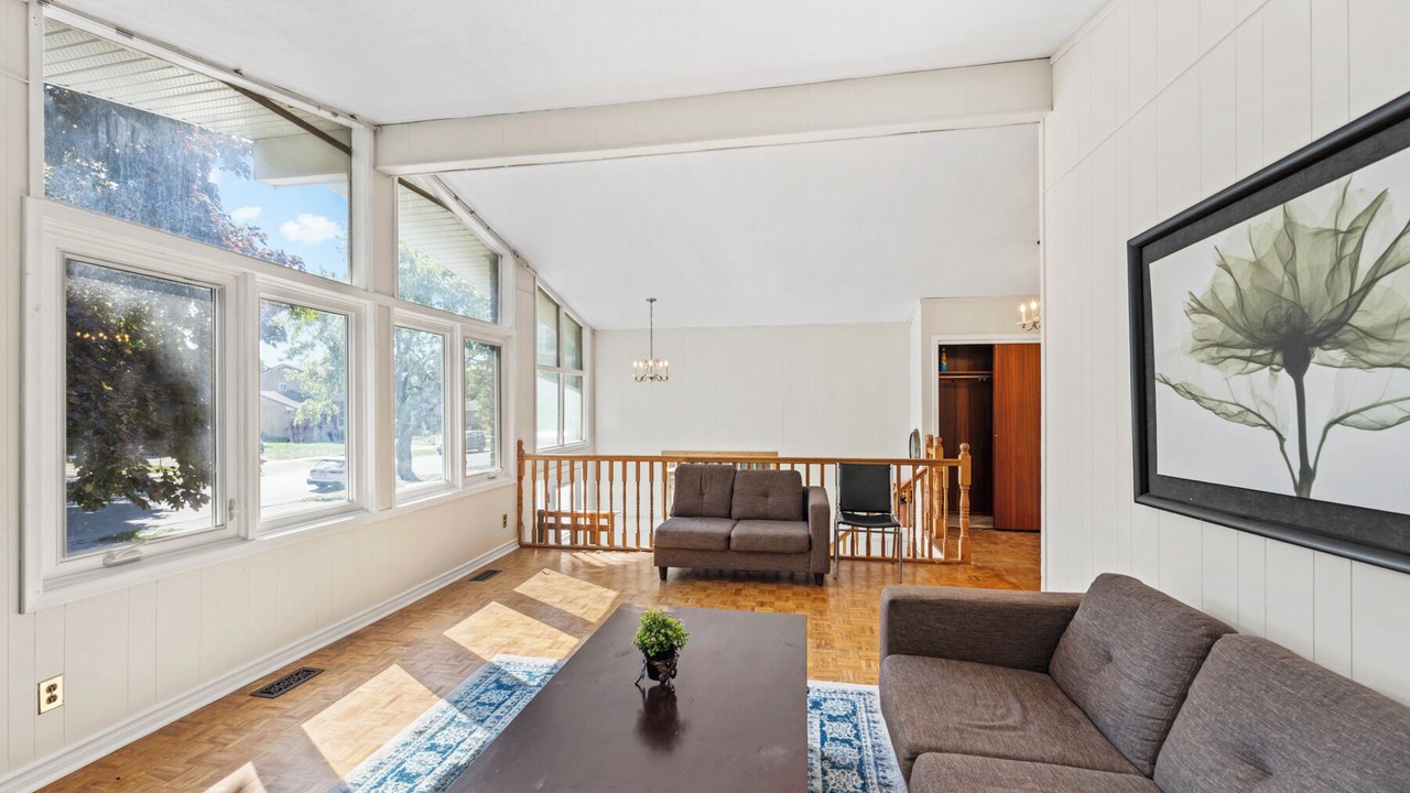 Photo of Livingroom in Kingston