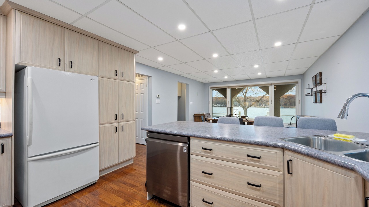 Photo of Kitchen in Corunna