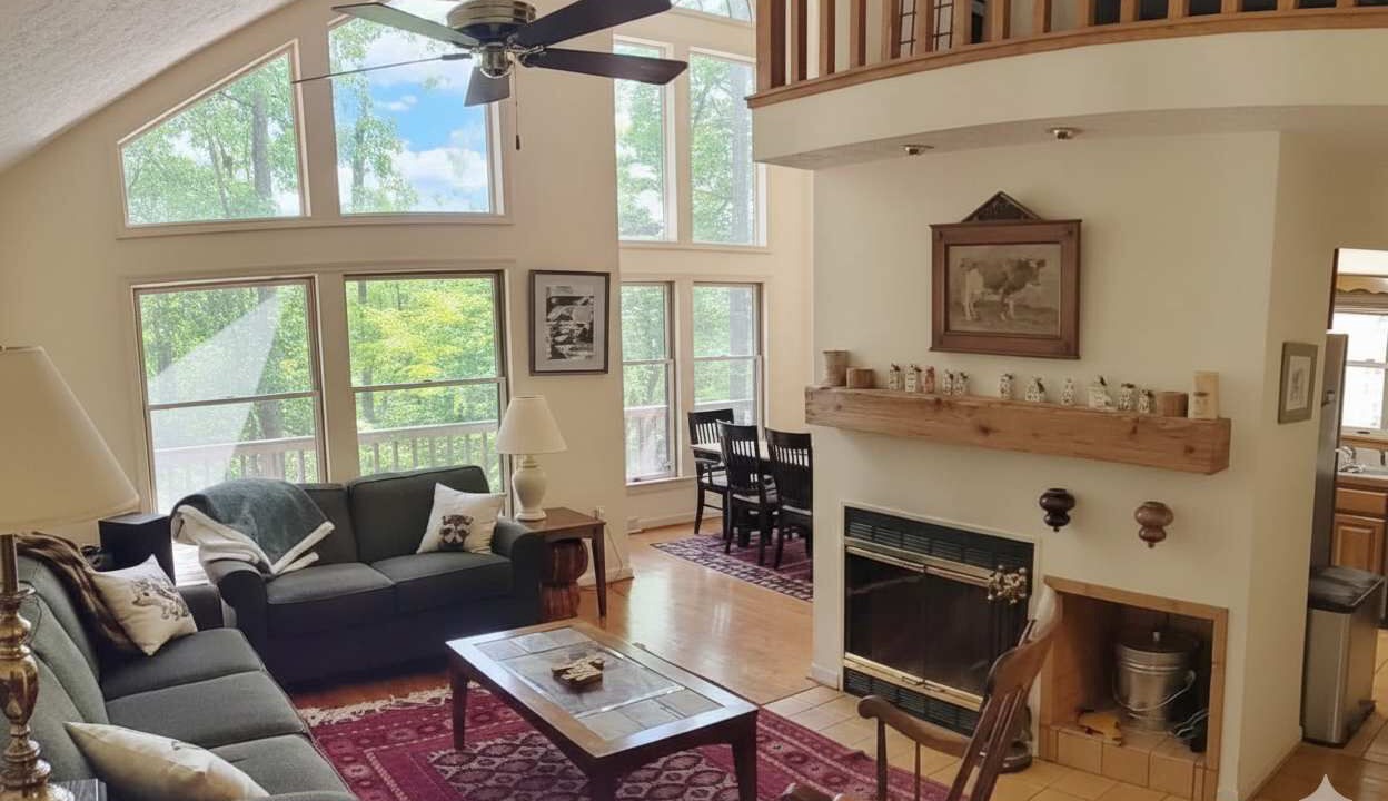 Photo of Livingroom in Berkeley Springs