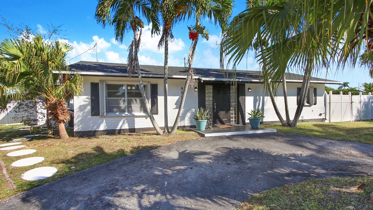 Photo of Outdoor in Lauderhill