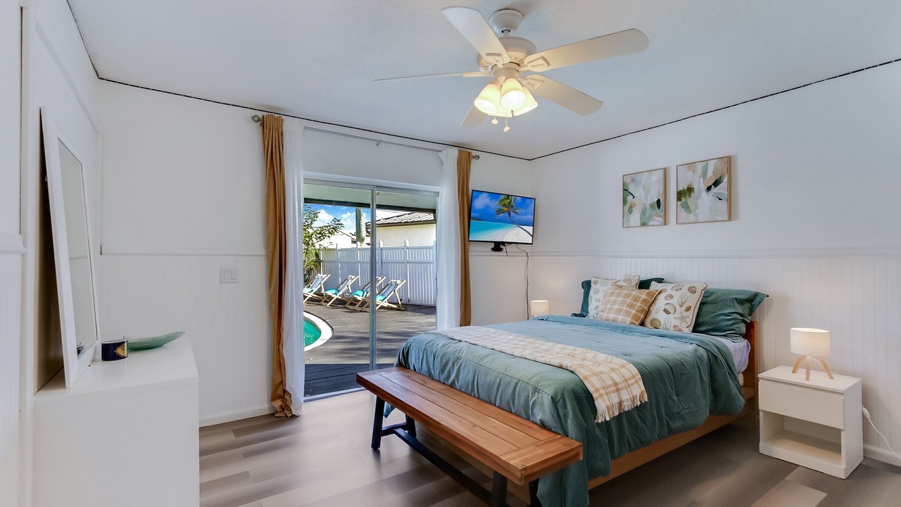 Photo of Bedroom in Lauderhill