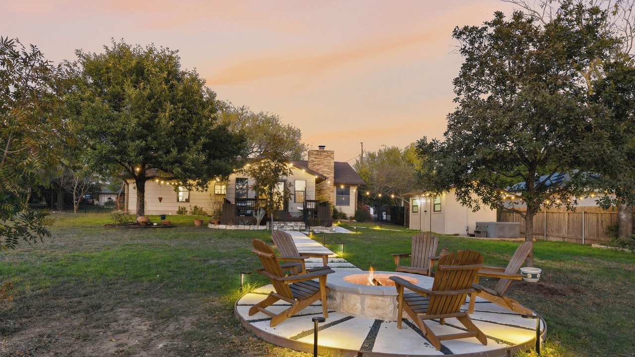 Photo of Outdoor in West Oak Hill