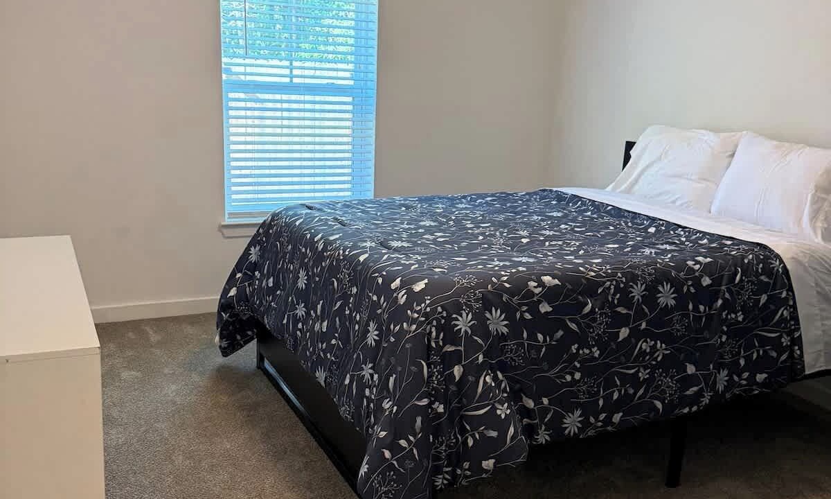 Photo of Bedroom in Golden Glades - The Woods