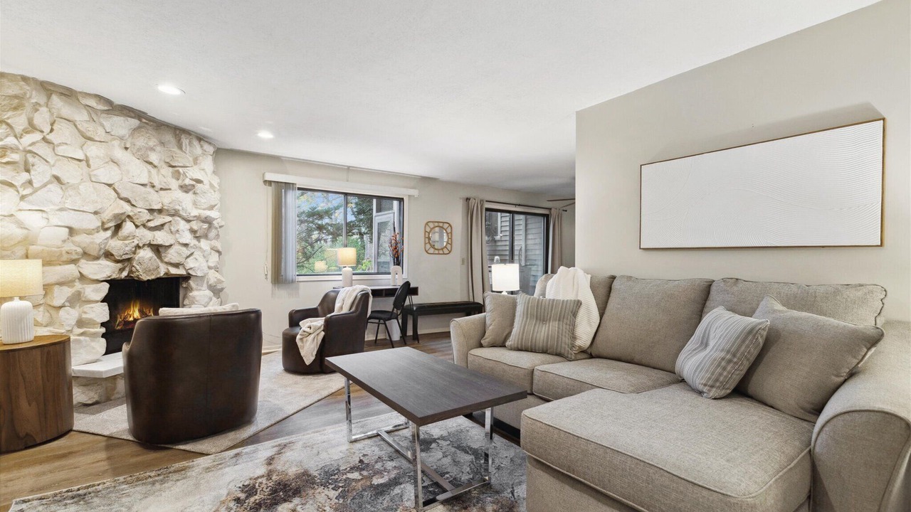 Photo of Livingroom in Eden Prairie