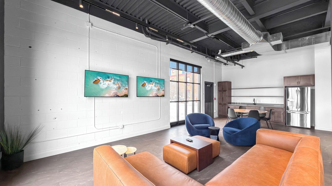Photo of Livingroom in Newton