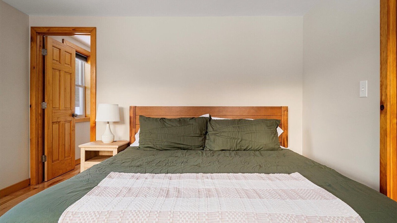 Photo of Bedroom in Boonville