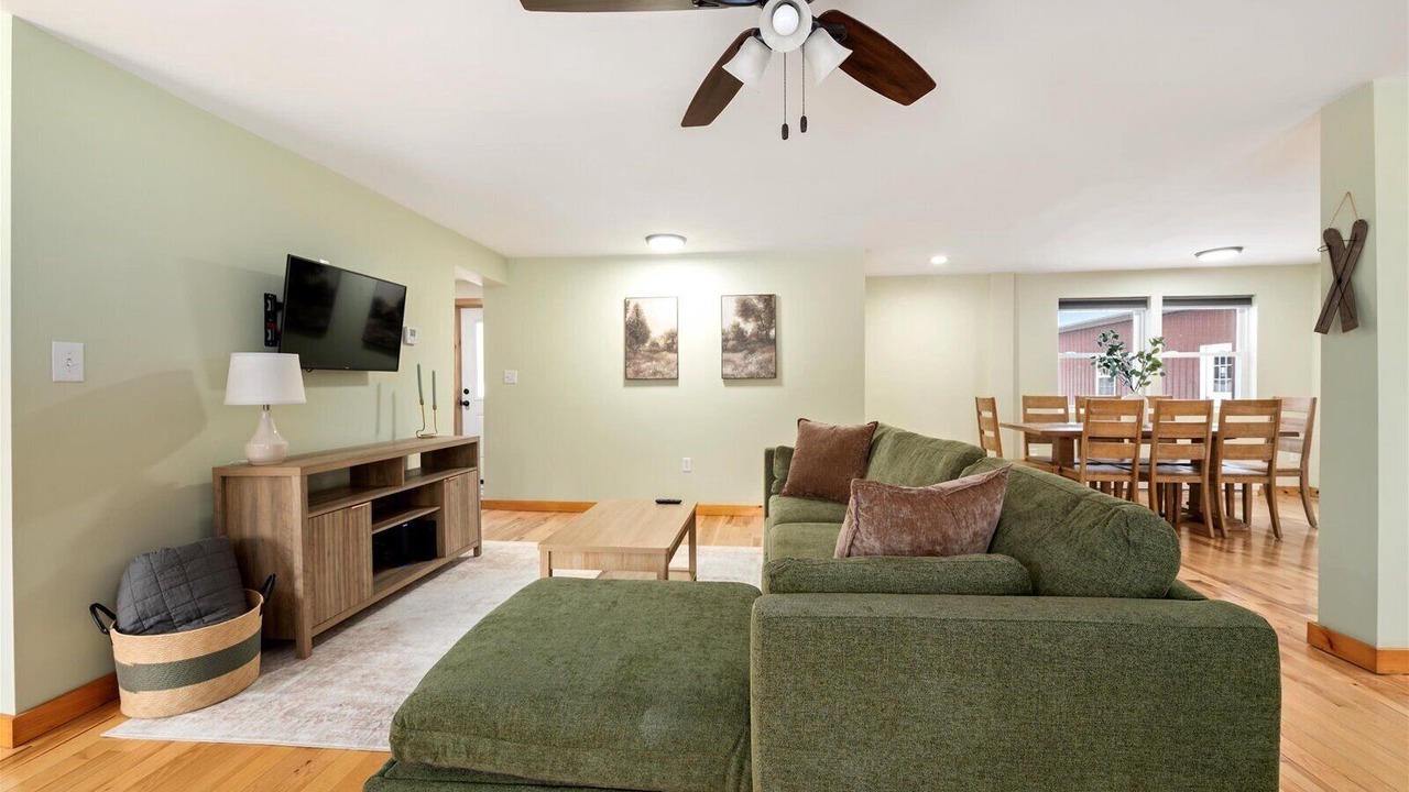 Photo of Livingroom in Boonville