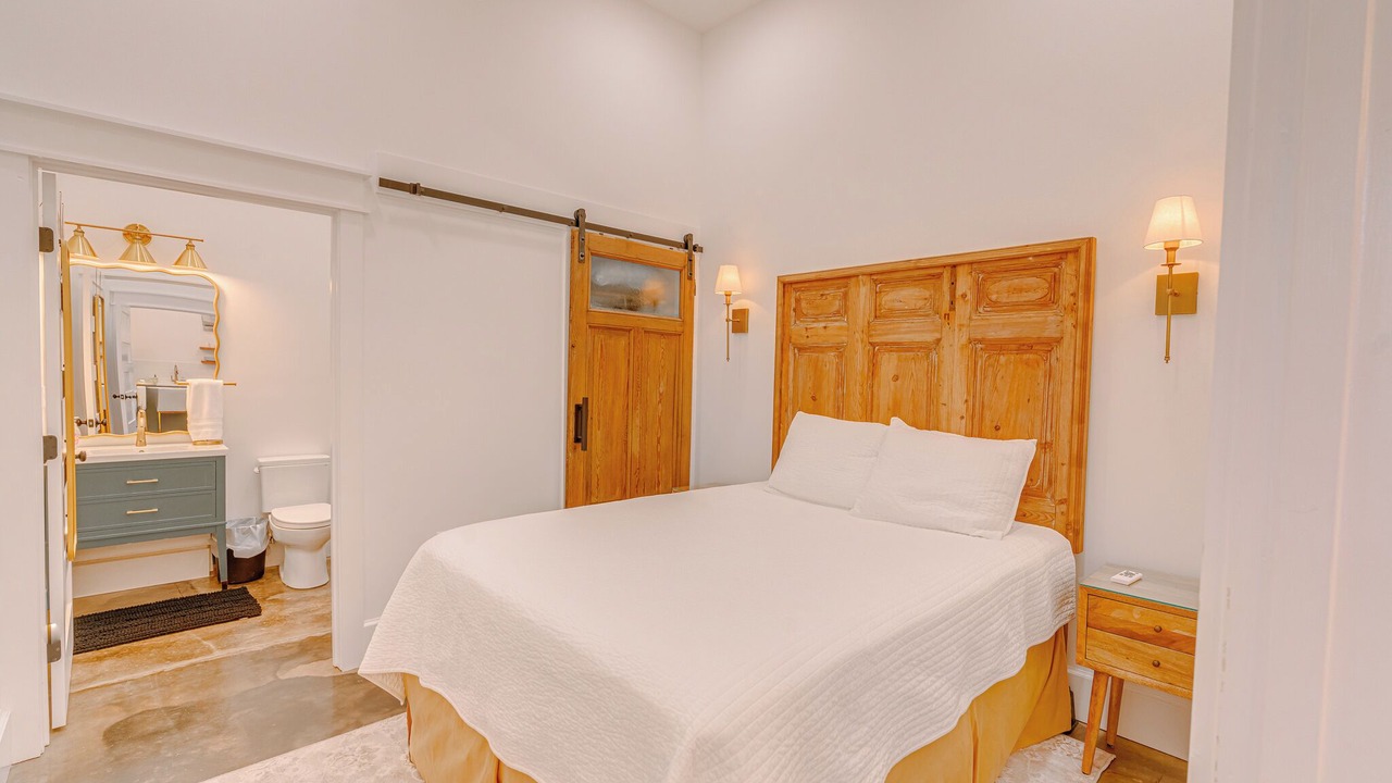 Photo of Bedroom in Central Business District