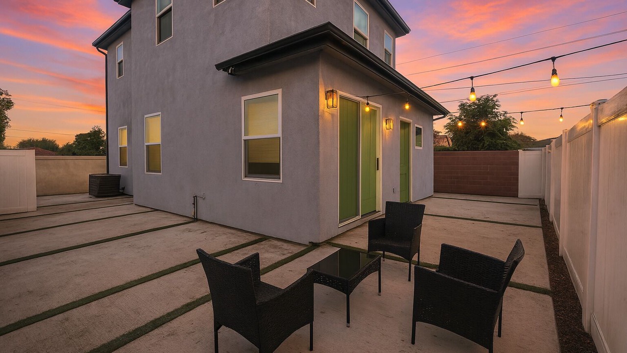 Photo of Outdoor in North Hollywood