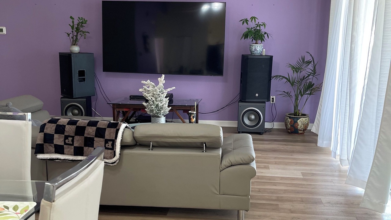 Photo of Livingroom in Oak Grove