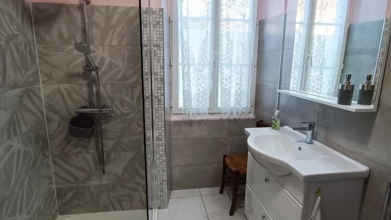 Photo of Bathroom in Padirac