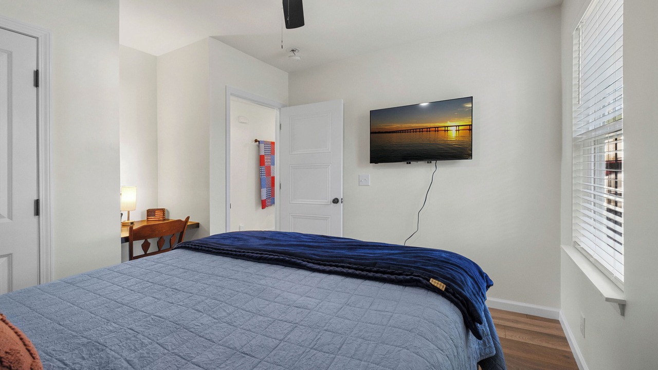 Photo of Bedroom in Grove