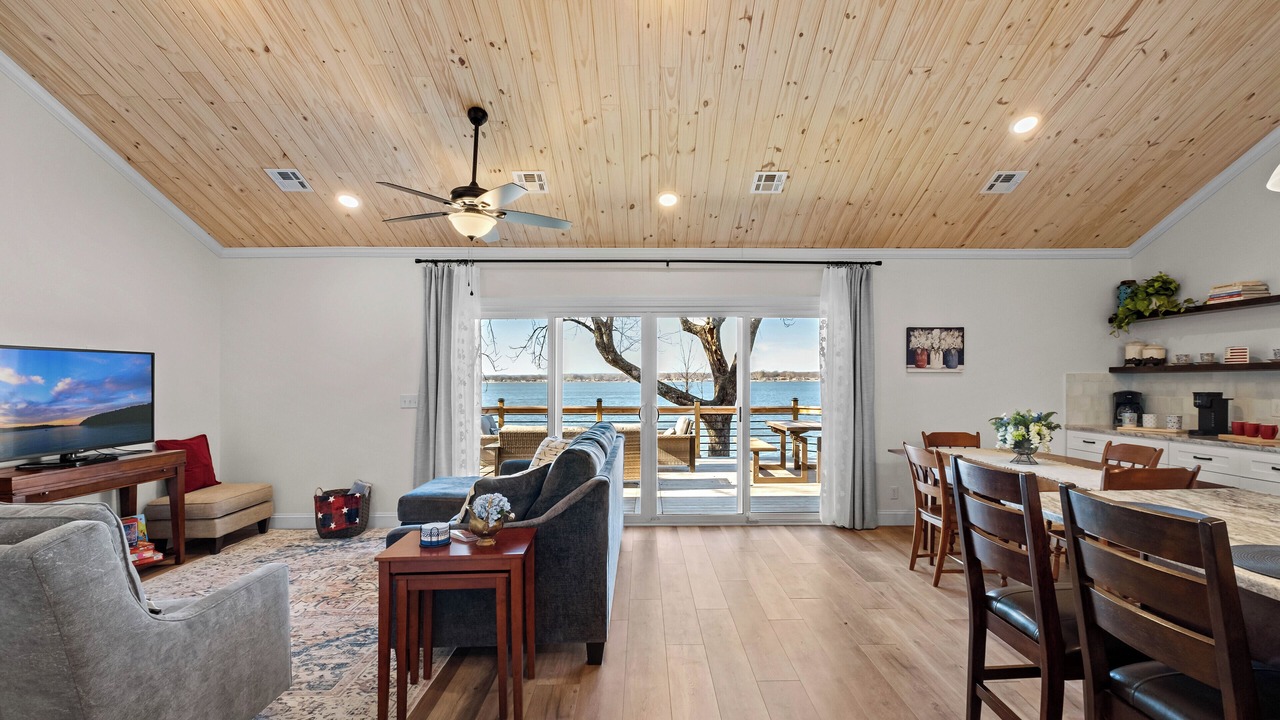 Photo of Livingroom in Grove