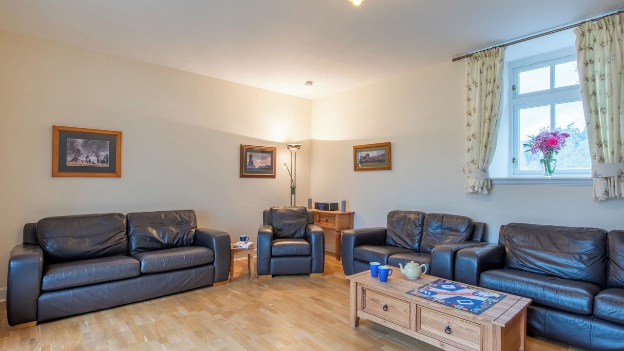 Photo of Livingroom in Glen Urquhart