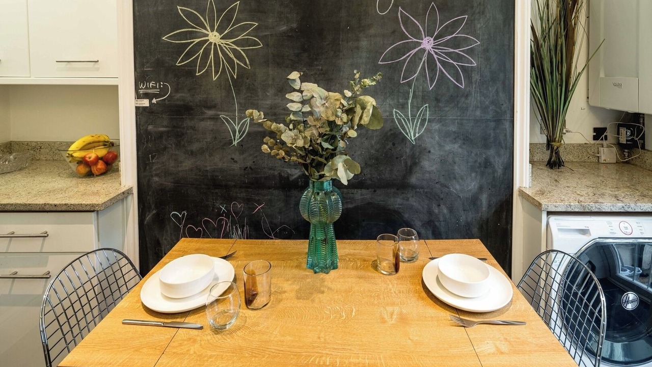 Photo of Others in Askew