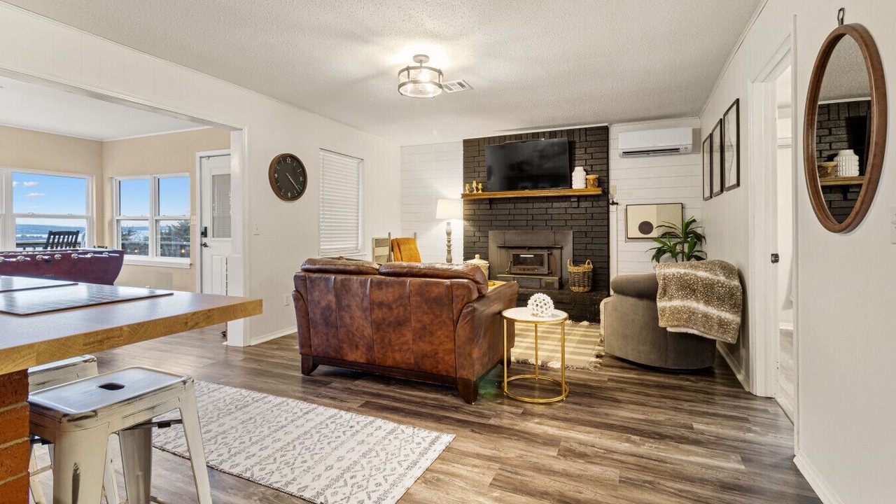 Photo of Bedroom in Crowder