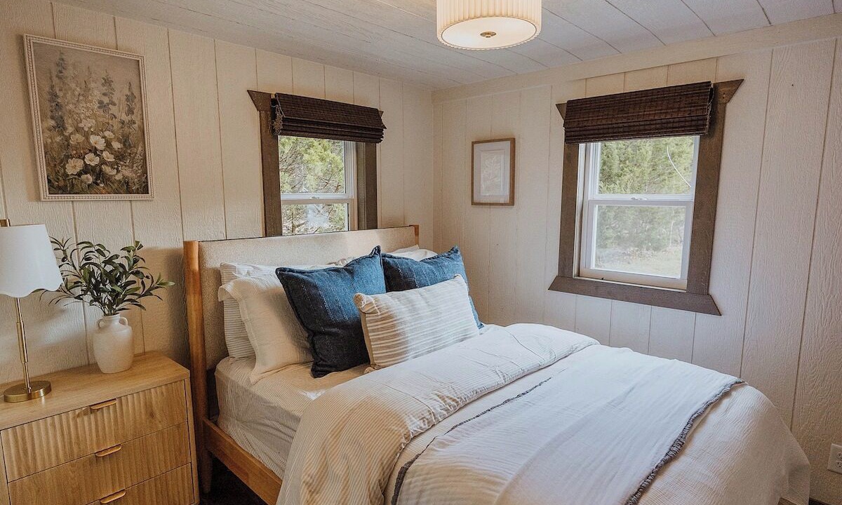 Photo of Bedroom in Salem