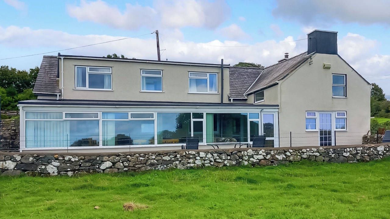 Photo of Outdoor in Dinas